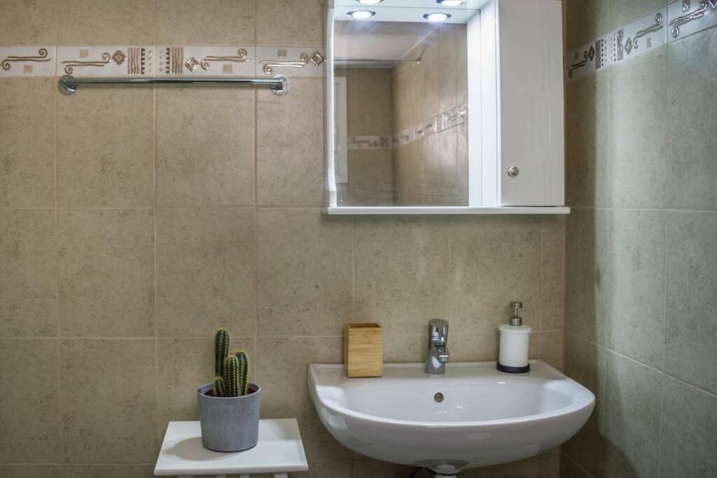 Blanca Serenidad Luxury Apartment Méthana Extérieur photo